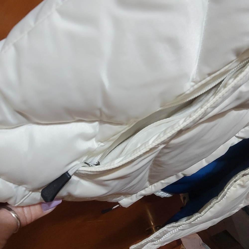 The North Face White Quilted Women's Down Vest - Picture 5 of 12